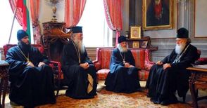 Дядо Неофит посрещна в Русе украински братя от манастир на българска светица